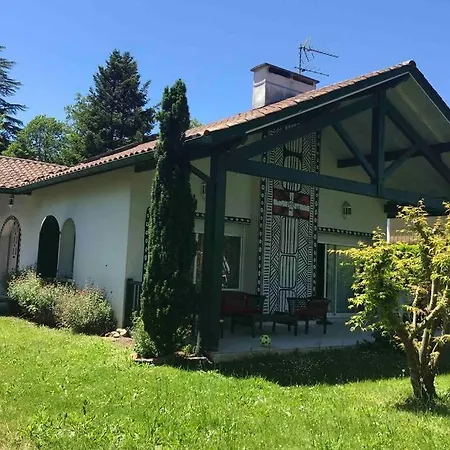 Maison Familiale De Caractere Baratzean 2* Holiday home *